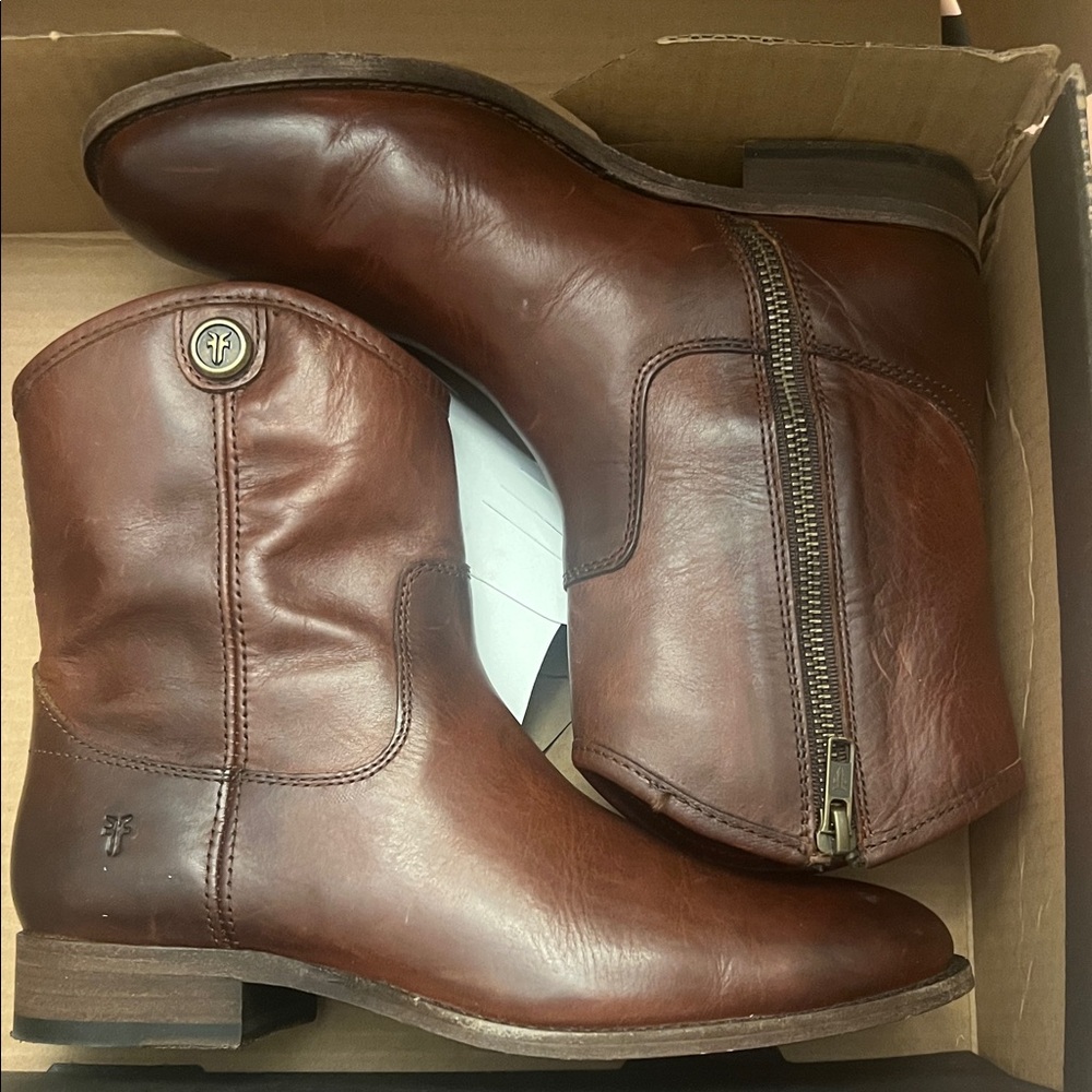 Frye Melissa Button Short Boot - image 4